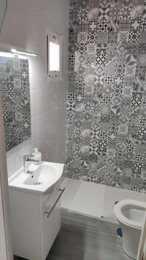 Saltillo Alto Gray Studio. Vistas Al Mar Y Piscina Torremolinos Eksteriør billede
