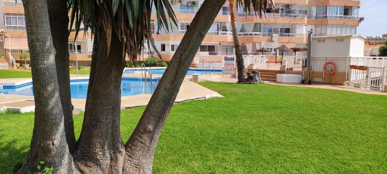 Saltillo Alto Gray Studio. Vistas Al Mar Y Piscina Torremolinos Eksteriør billede