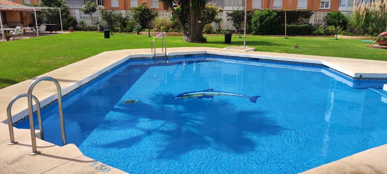 Saltillo Alto Gray Studio. Vistas Al Mar Y Piscina Torremolinos Eksteriør billede
